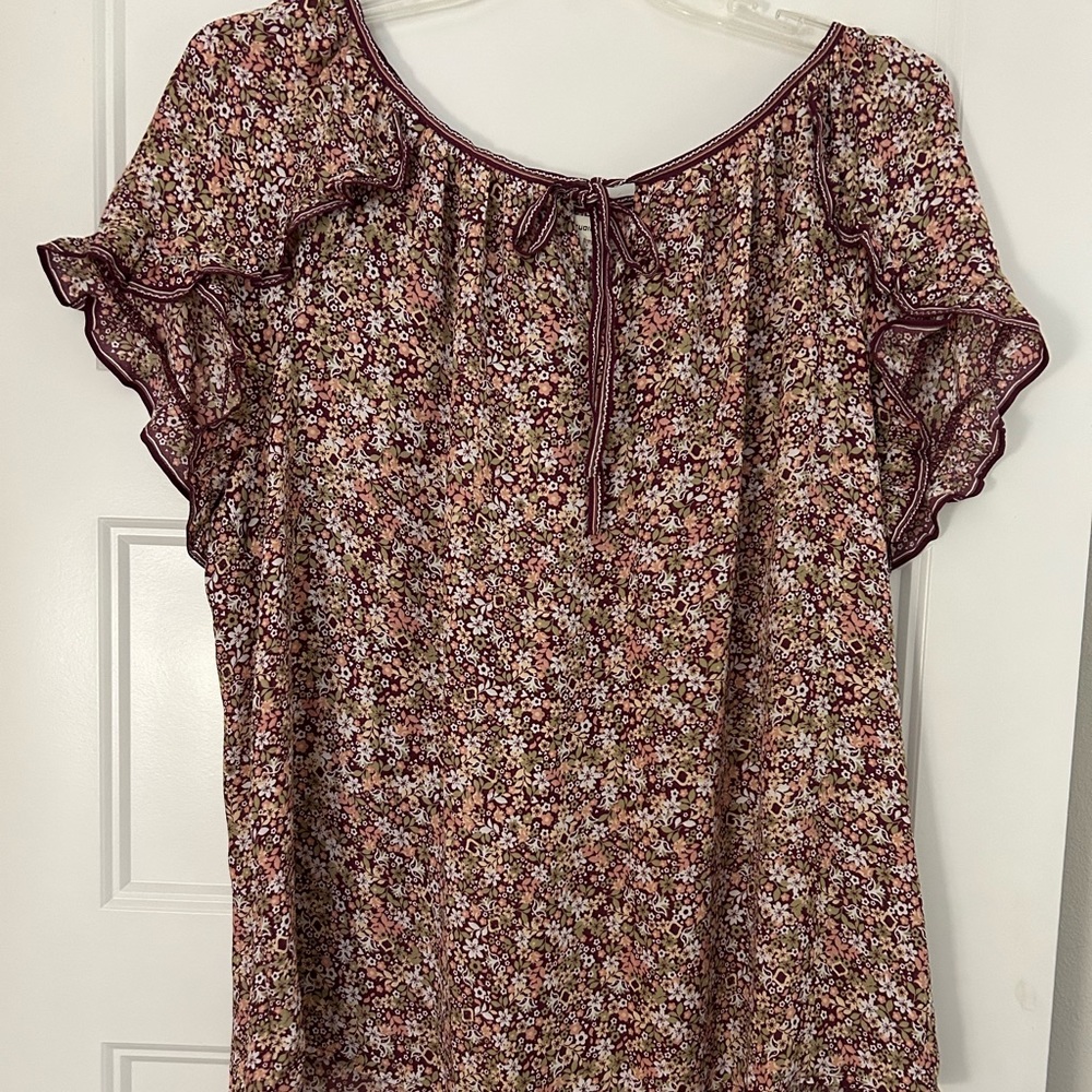 Max Studio summer top